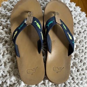 Vineyard Vines size 10!